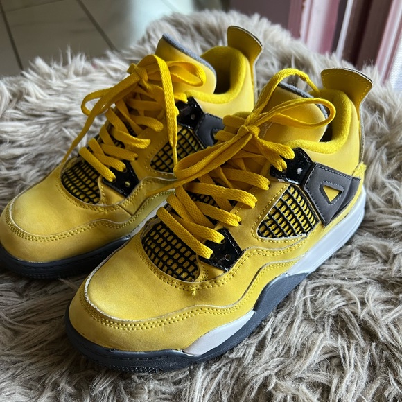 Jordan 4 retro Lightning size 1.5y - Picture 3 of 6